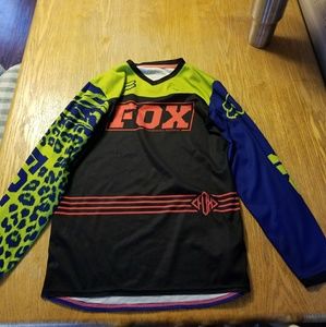 Woman's fox jersey